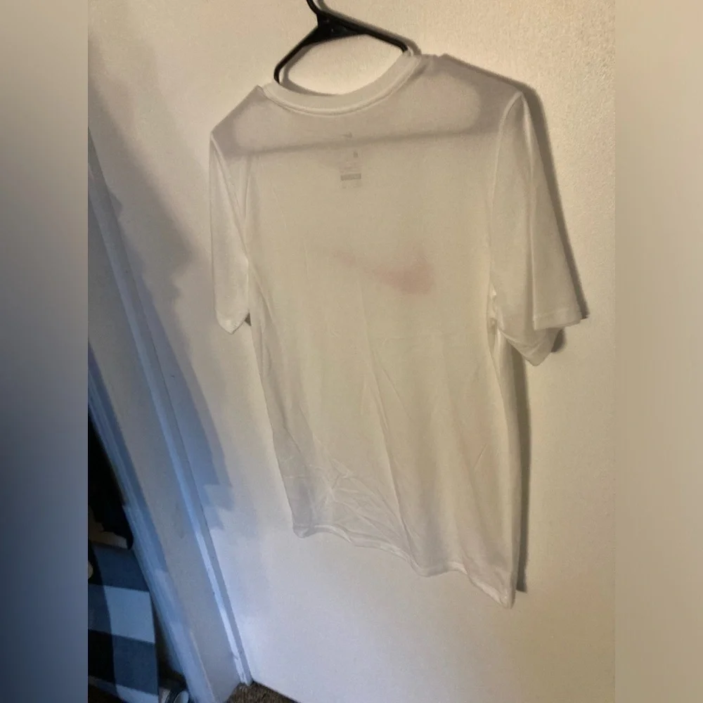 4/$25 Nike tee athletic cut shirt white with pink Nike logo in size small